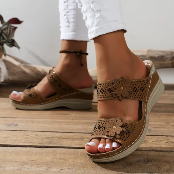 Women Slippers Women's Shoes Retro Roman Sandals Women Pu Casual Flower Wedge Sandals Platform Slippers